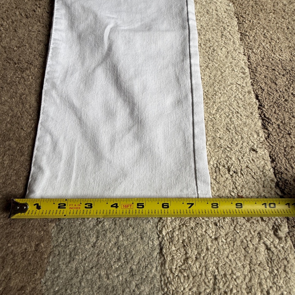 Camila Coehlo- White Cropped Ankle Jeans with Gold Tone Chain Accent- Size 8 - Picture 9 of 9
